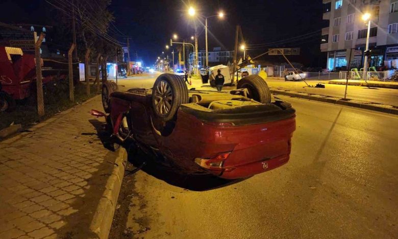 Hızlı otomobil, ortalığı savaş alanına çevirdi 1 hizli otomobil ortaligi savas alanina cevirdi 49deb0d196d4 |