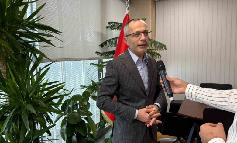 ibb hafriyat alani ilan edilen mavi gol yolunu asfaltladi meclis uyesi zeki koc tepki gosterdi a1bbdc0b56a6 |