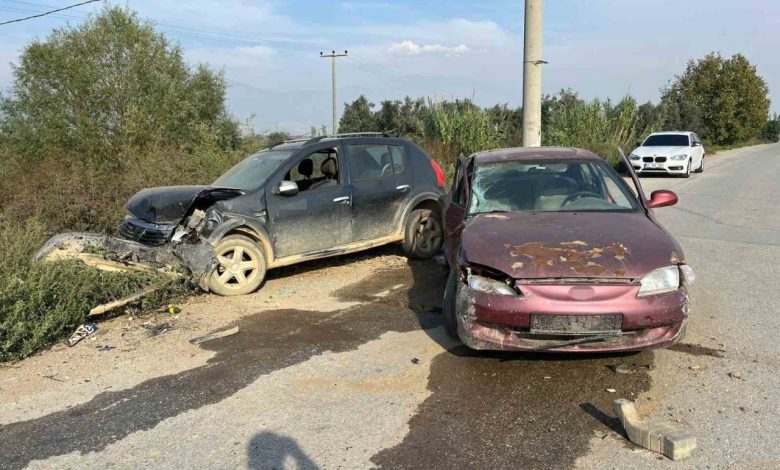 iki arac kafa kafaya carpisti 2 yarali a4d297713cc1 |