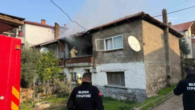 iki katli evde yangin panigi mahalleyi sardi dd8338a9a10d |