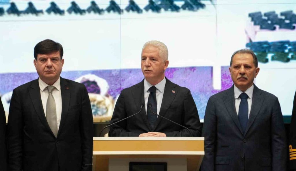 istanbul valisi davut gul bu yilin ilk 10 ayinda 145 organize suc cetesi cokertildi 9790b380d581 |