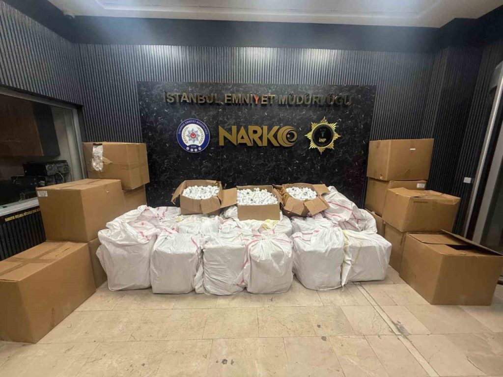 istanbulda uyusturucu hap operasyonu 278c35e65e19 |