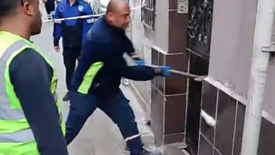 izmir buyuksehir ekipleri vatandasin evine balyozla girdi 5141664a4988 |