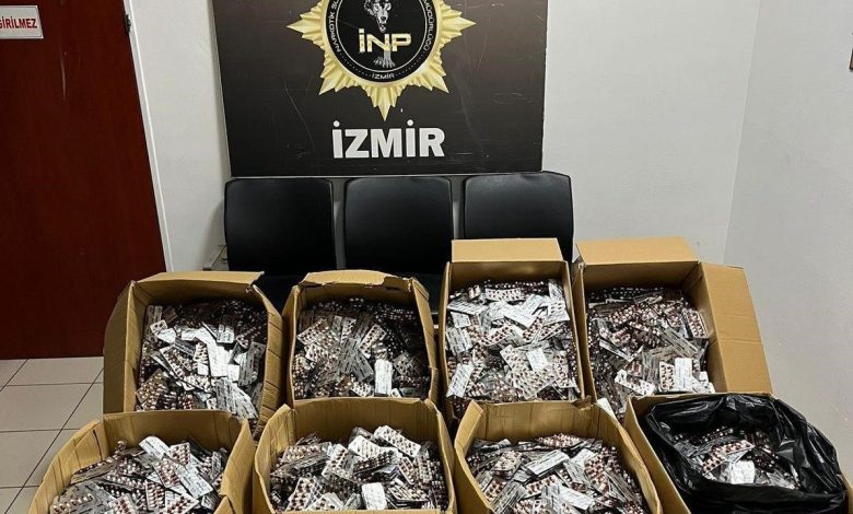 İzmir’de uyuşturucu operasyonu: 168 bin 448 sentetik ecza ele geçirildi 1 izmirde uyusturucu operasyonu 168 bin 448 sentetik ecza ele gecirildi 0520b493390c |