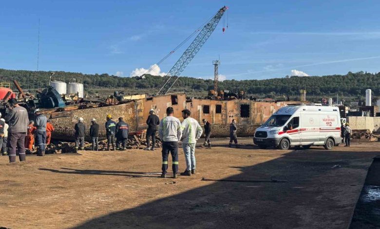 izmirde uzerine parca dusen isci hayatini kaybetti 928e79e99862 |