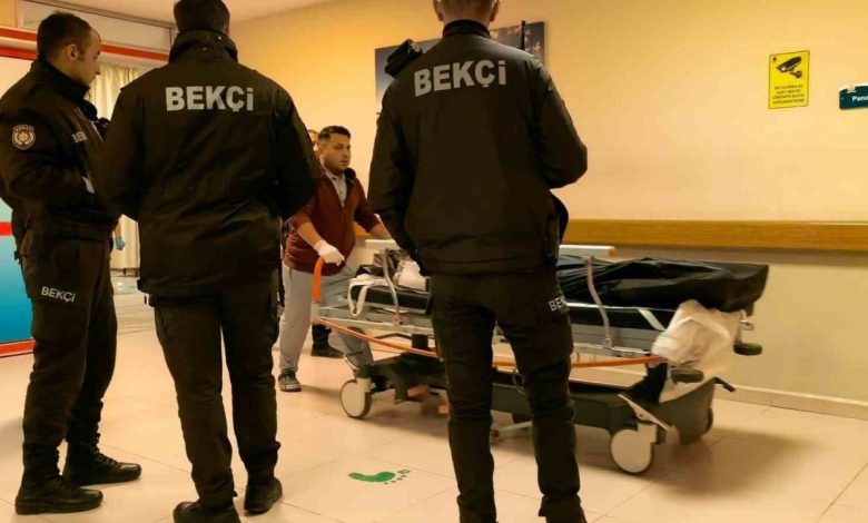 Kaldırımda durup tartıştığı kişiye ateş açtı 1 kaldirimda durup tartistigi kisiye ates acti 6d71c5c28913 |