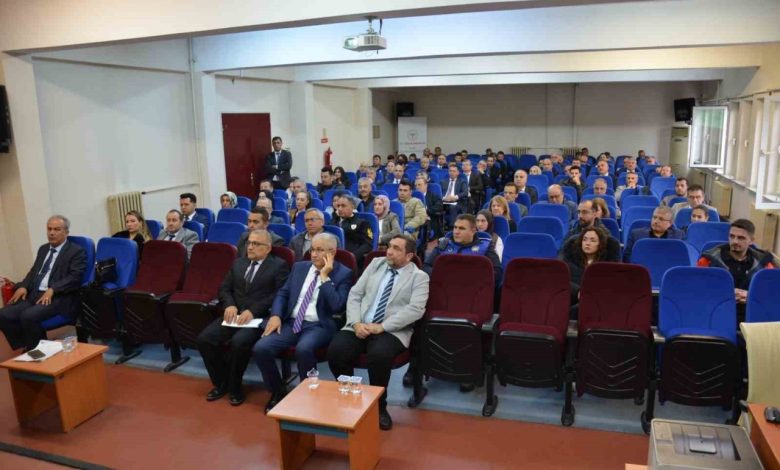 Kamu kurumlarında tütün ile mücadelede etkin çalışma 1 kamu kurumlarinda tutun ile mucadelede etkin calisma c11cf1964a72 |