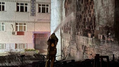 Küçükçekmece’de geri dönüşüm atık tesisi alevlere teslim oldu 3 kucukcekmecede geri donusum atik tesisi alevlere teslim oldu 08c061cde009 |