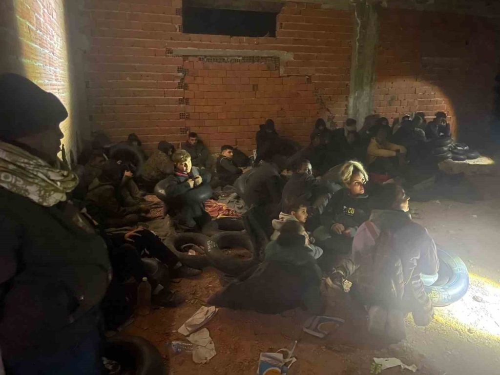 metruk binadan 29 kacak gocmen cikti 295ea3d9792c |