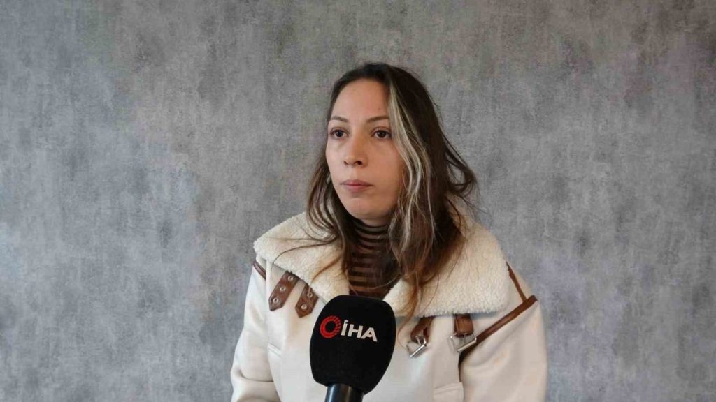 muhtarla belge kavgasi yapan kadin bagirarak disari cikmami istedi korkup sehpaya dustum 67d703cd3a4e |