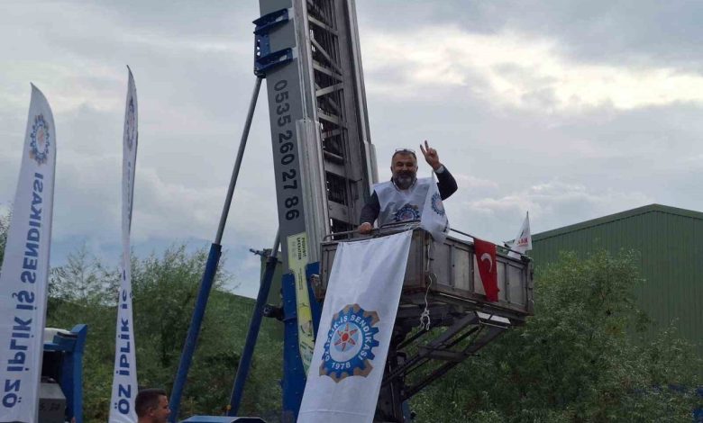 Öz İplik-İş Sendikası eylemlerine Karesi Tekstil’den engelleme 1 oz iplik is sendikasi eylemlerine karesi tekstilden engelleme 29a7a1f132cc |