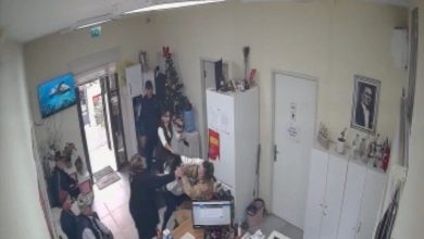 pendikte muhtarlikta belge krizi cikti vatandas ve muhtar tekme tokat birbirine girdi c66cd4f101da |