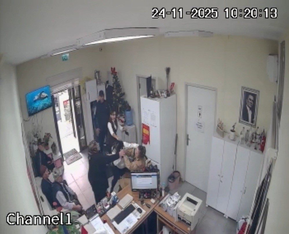 pendikte muhtarlikta belge krizi cikti vatandas ve muhtar tekme tokat birbirine girdi c66cd4f101da |