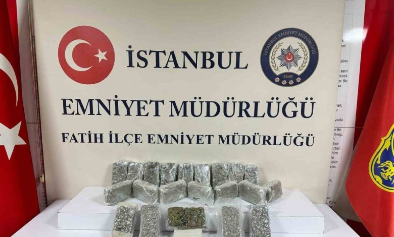 polisten kacan uyusturucu satici kovalama sonucu boyle yakalandi b59d7f5e9187 |