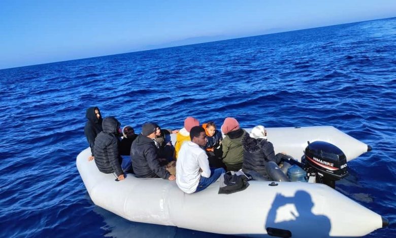 seferihisar aciklarinda 32 gocmen kurtarildi f9b67fc15406 |