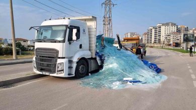 Tonlarca ağırlıktaki cam yola saçıldı 2 tonlarca agirliktaki cam yola sacildi c0f00be723e3 |