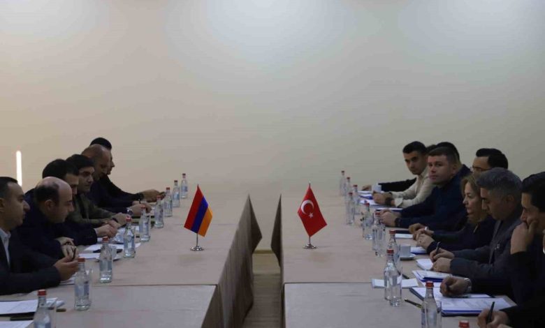 turkiye ile ermenistan kars gumru demiryolunun rehabilitasyonu calismalarinin ikinci tur gorusmelerini yapti e43f93cd1955 |