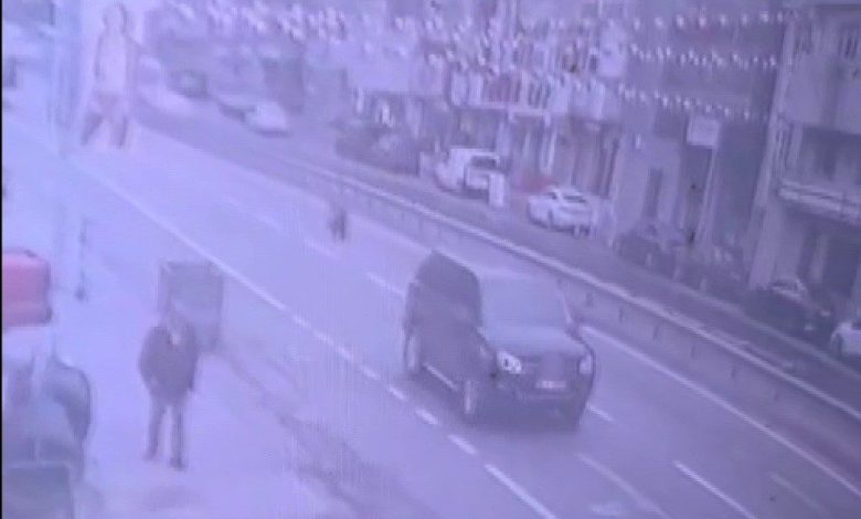 umraniyede ilginc kaza kamerada surucusuz motosikletin carpmasindan kil payi kurtuldu 6bf81e80955a |