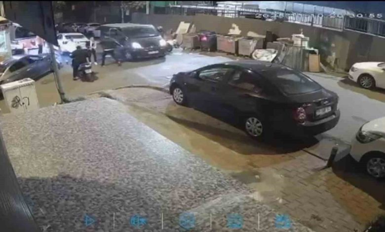 Yol verme kavgasında tartıştığı 2 kişiyi bıçakla yaraladı: O anlar kamerada 1 yol verme kavgasinda tartistigi 2 kisiyi bicakla yaraladi o anlar kamerada 1d1ddb343fe8 |