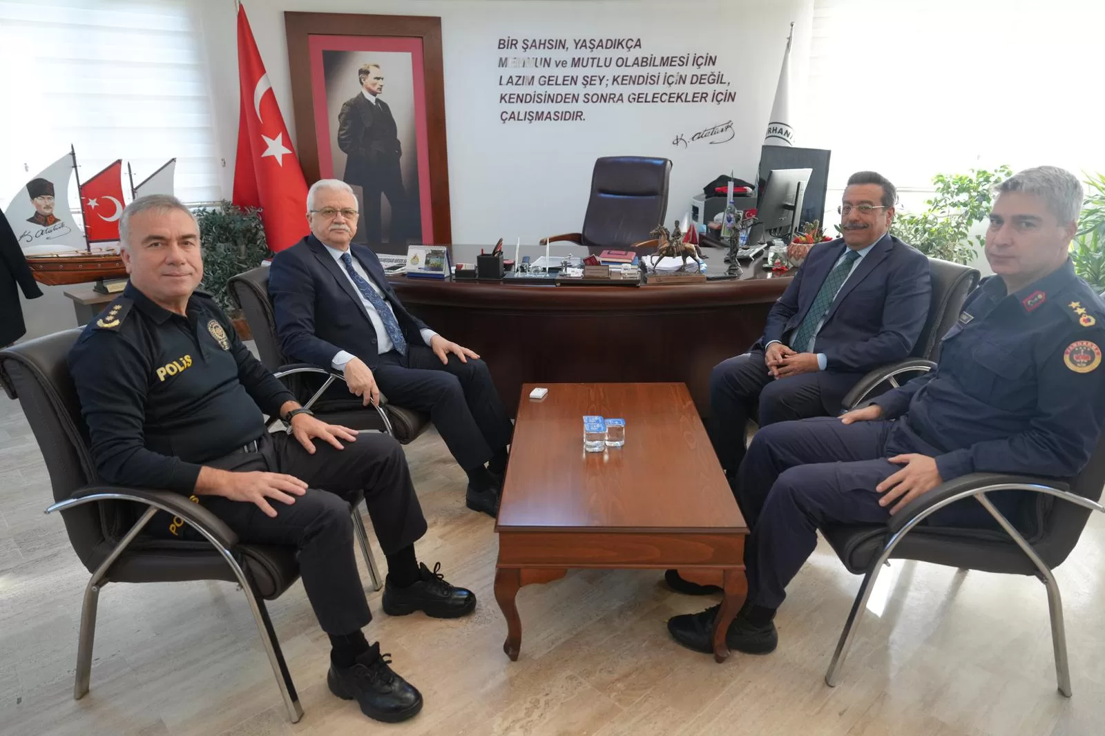 Burhaniye protokolünden Başkan Deveciler’e ziyaret