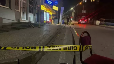 aractan kursun yagdiran ve bir kisinin yaralanmasina sebep olan supheli yakalandi c011c5c0107b |