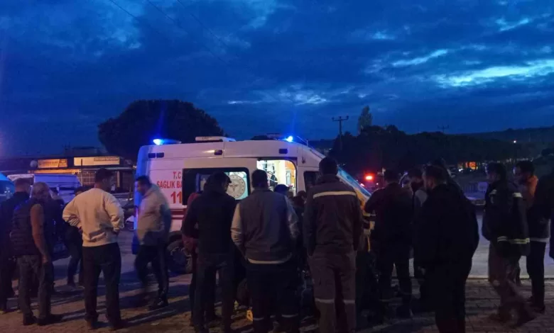 Ayvalık’ta trafik kazası: 2 yaralı 1 ayvalikta trafik kazasi 2 yarali b0a465aef248 |