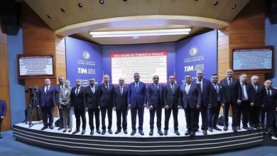 bakan bolat kasimda ihracatimiz olumsuz takvim etkisine ragmen yuzde 22 artisla 227 milyar dolar olarak gerceklesti ec10c524dbc1 |