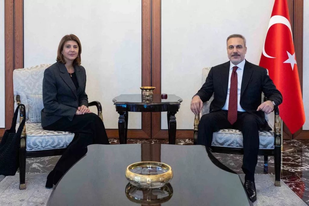 bakan fidan bm genel sekreterinin kibris sahsi temsilcisini kabul etti a5531697ae5f |