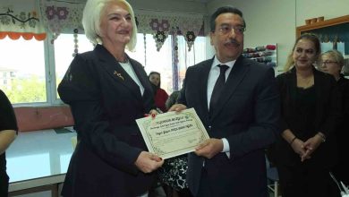 balikesirde kadin hayirsevere kaymakam tesekkuru 0fc89a7768b6 |