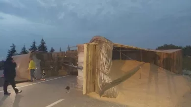 bandirma susurluk karayolunda tir devrildi yol bir sure trafige kapandi 7547f97b1568 |