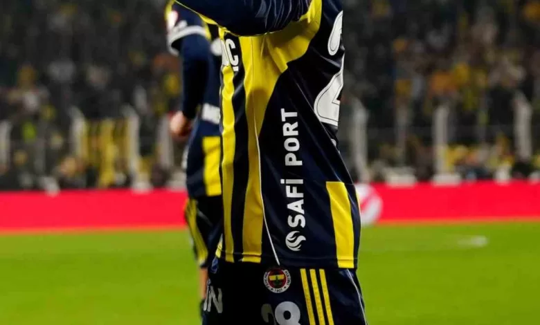 bartug elmaz derbiye devam edemedi 5c6f2f8f26a2 |