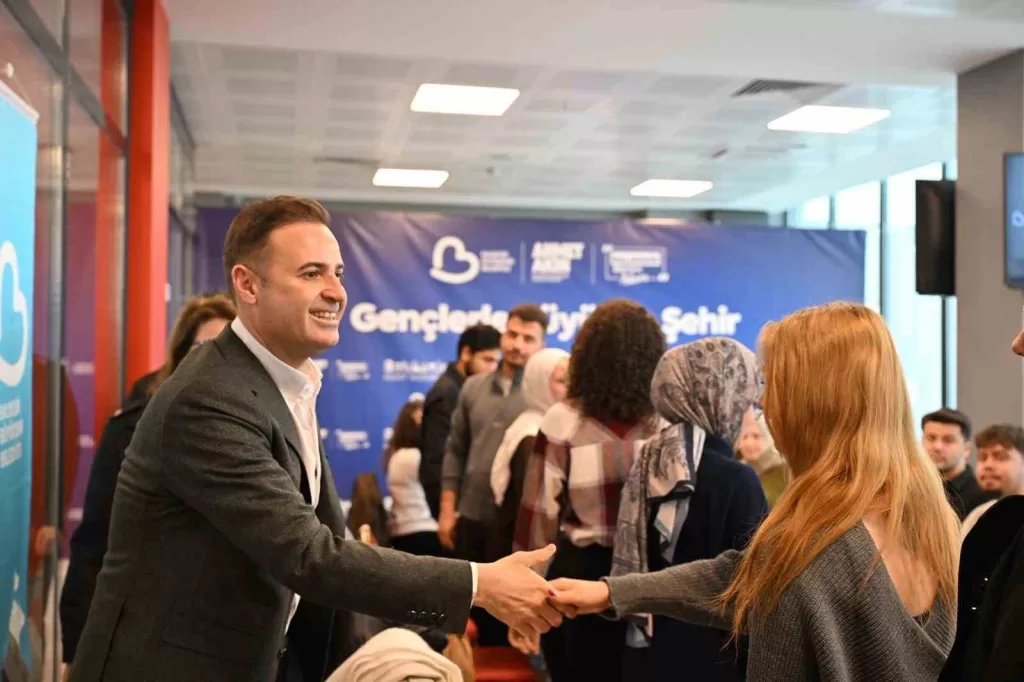 baskan akin genclerimizin her talebi bizim onceligimiz 1c91f053b5ac |