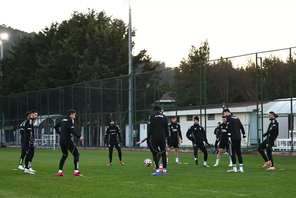 besiktas caykur rizespor maci hazirliklarini tamamladi 27b017e0e66b |
