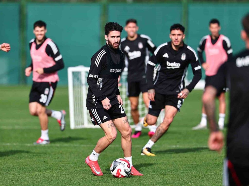 besiktas gaziantep fk maci hazirliklarini surdurdu e3203d4b1ed5 |