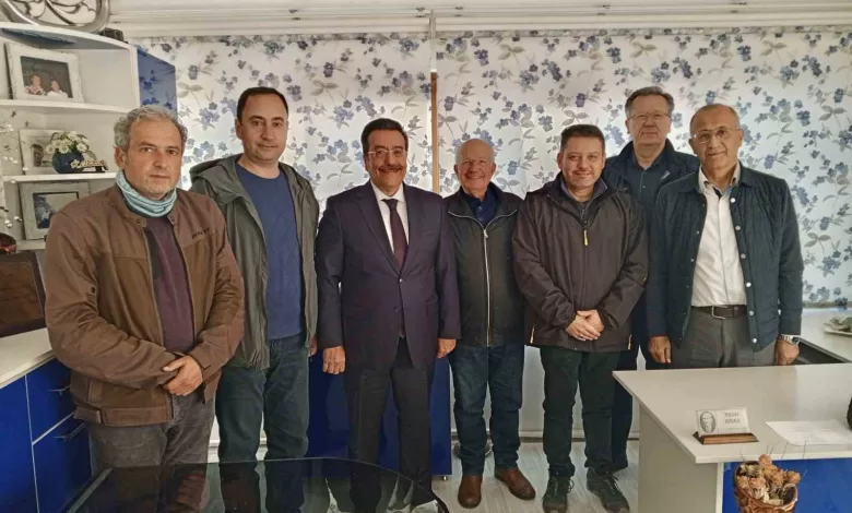 burhaniye kaymakami atilladan egitim faaliyetlerini destekleme dernegine ziyaret c44145c411e0 |