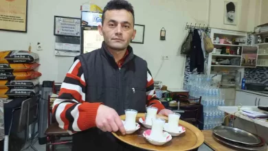 burhaniyede kahvehanelerde cay yerine sut iciliyor 51bcced68b8a |