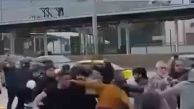 bursada savasi andiran kavga kamerada kimi kaskini migfer yapti kimi sopayi kilic gibi kullandi bb2c05c41b89 |