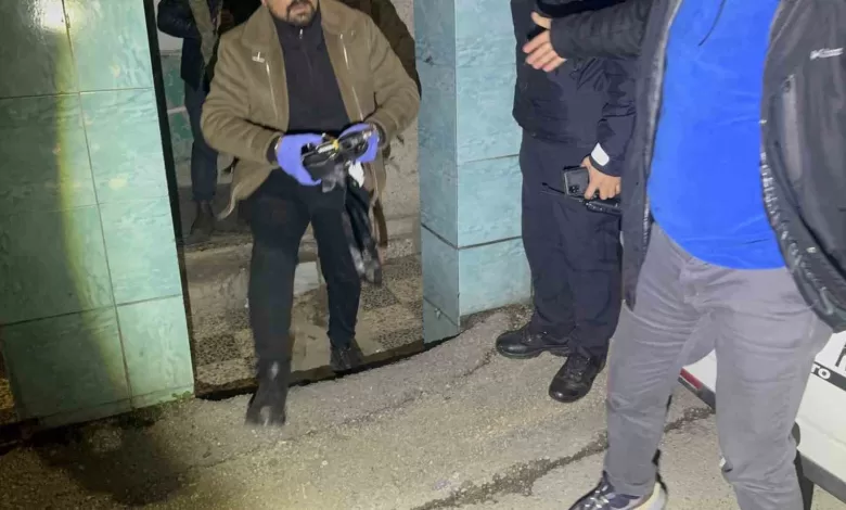 eve yapilan baskinda cephanelik cikti arama sirasinda polise saldirdilar f39c8e731cdd |