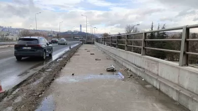 fatih koprusundeki acik insaat alani ana arterdeki trafigi tehlikeye sokuyor c40e49e5a0c7 |