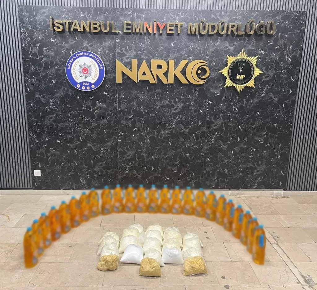 fatihte 92 kilo uyusturucu ele gecirildi 5ddcf9b9a307 |