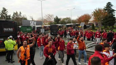 galatasaray taraftarlari derbi icin stada geldi a2ccbdb8487f |