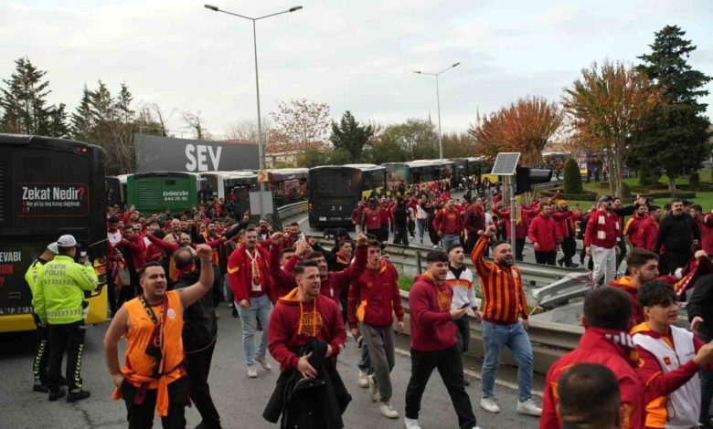 galatasaray taraftarlari derbi icin stada geldi a2ccbdb8487f |