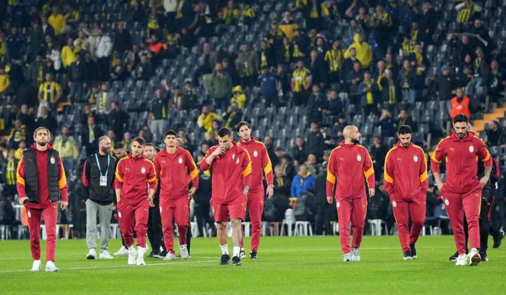 galatasarayda 3 degisiklik fb09e90330d4 |