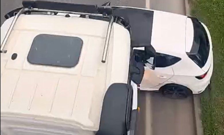 hafriyat kamyonu onune aldigi otomobili 100 metre surukledi 572aab7adfbb |