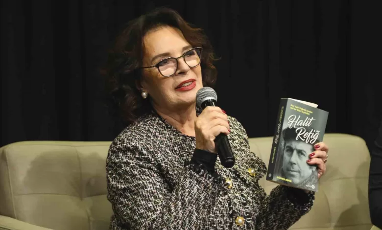 Hülya Koçyiğit: "Berrin Menderes’i canlandırmak içimde ukde kaldı" 1 hulya kocyigit berrin menderesi canlandirmak icimde ukde kaldi 95e323d74f54 |