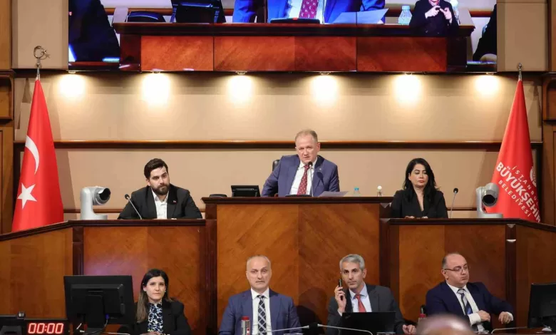 ibb meclisinde cope atilan isbike bisikletleri gerginligi b1b85def5372 |