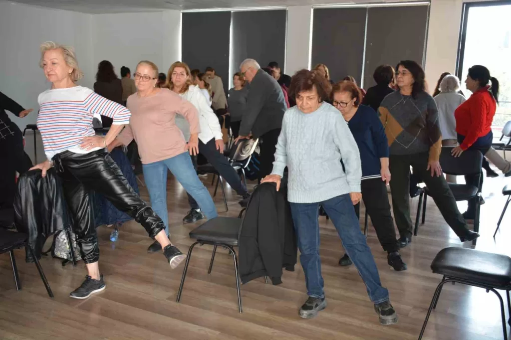 ileri yas grubuna uygulamali spor aktivitesi f7bed4233e2a |