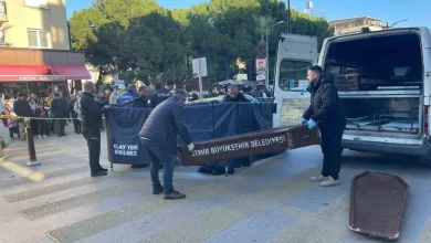 izmirde belediyenin cop kamyonu yaya gecidinde kadini ezdi b5ec9865559c |