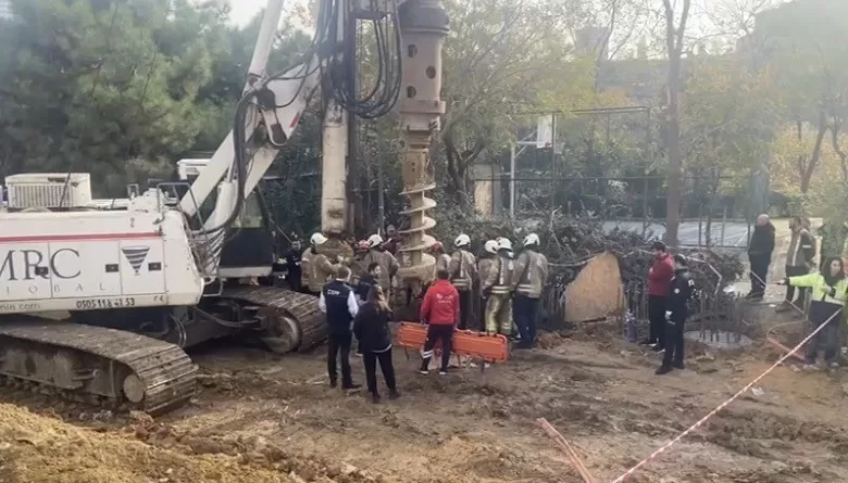 kadikoyde insaat santiyesinde isci cukura duserek yaralandi 990b85650613 |