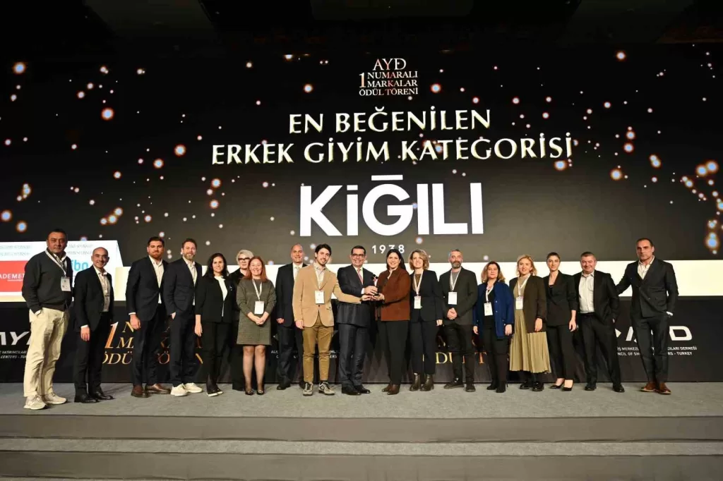 kigili en begenilen erkek giyim markasi secildi c3a282dcc7ab |
